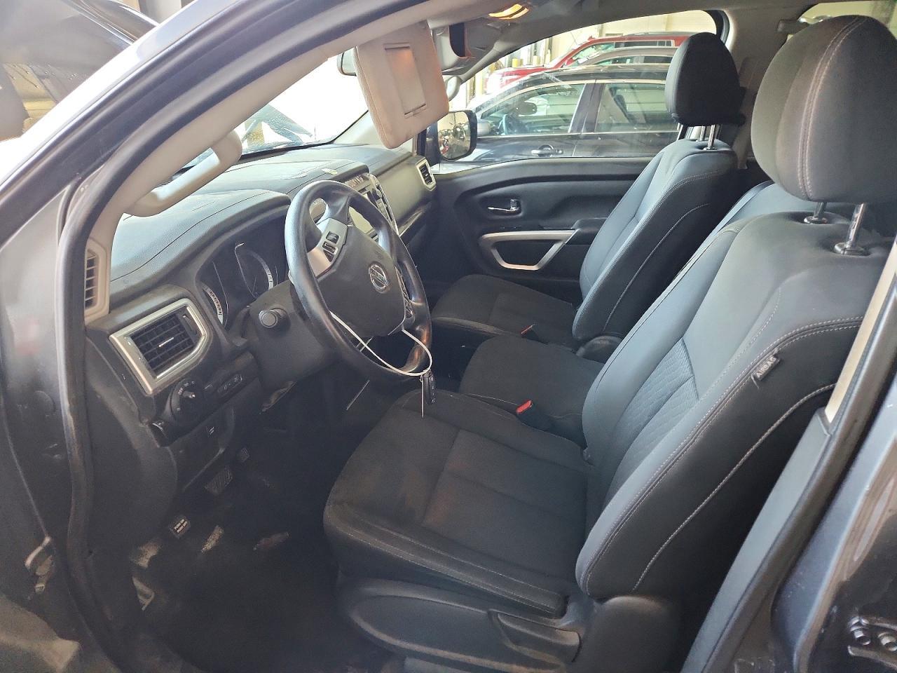 2019 Nissan Titan Sv - Image 7