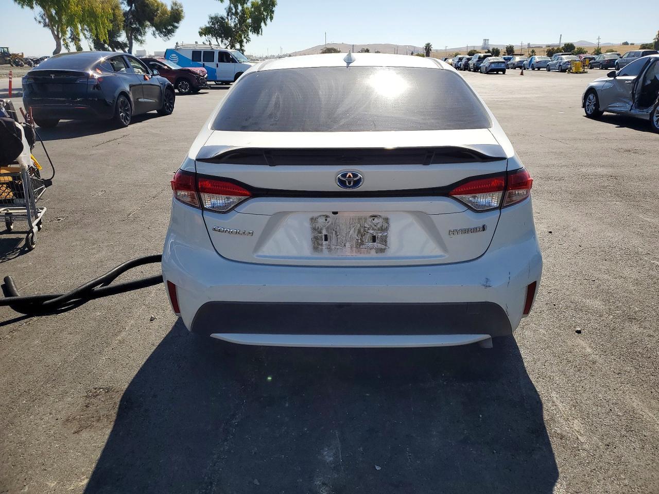 2020 Toyota Corolla Le - Image 6