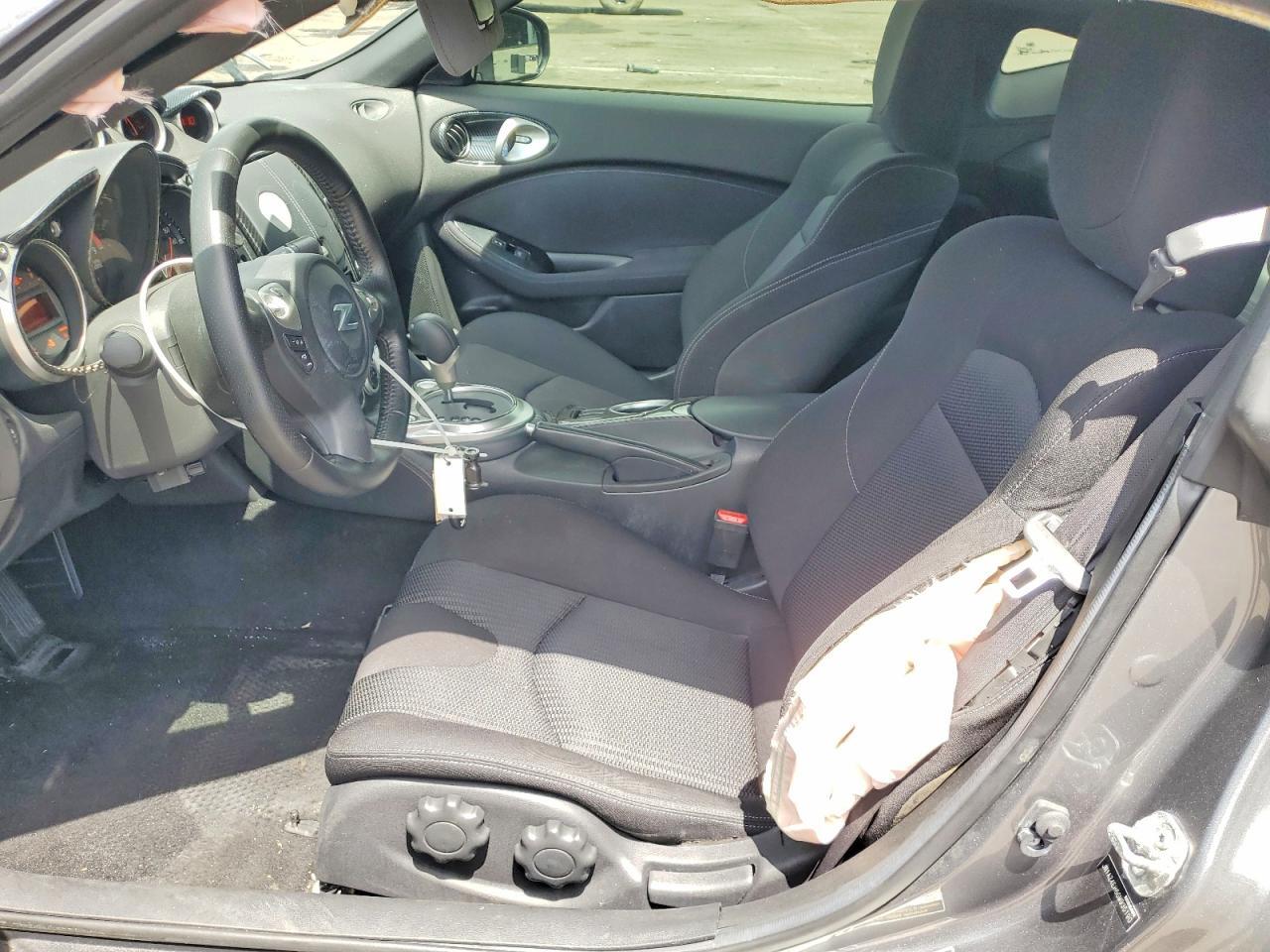 2016 Nissan 370Z Base - Image 7