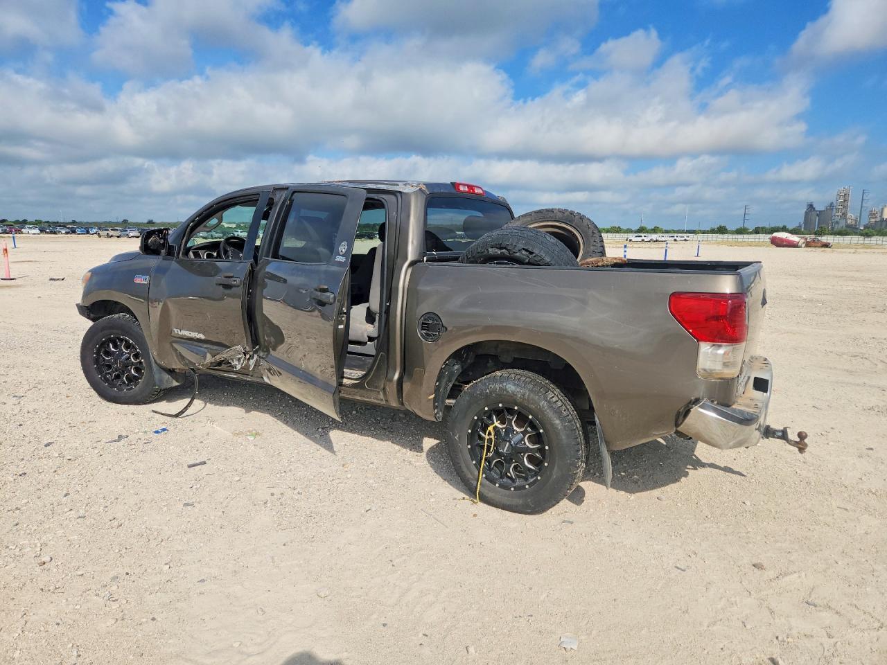2012 Toyota Tundra Crewmax Sr5 - Фото 2