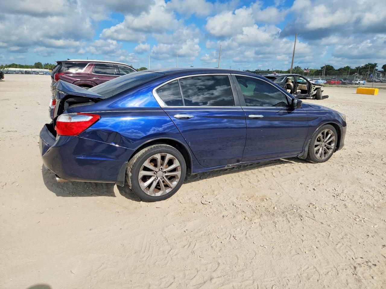 2014 Honda Accord Sport - Image 3