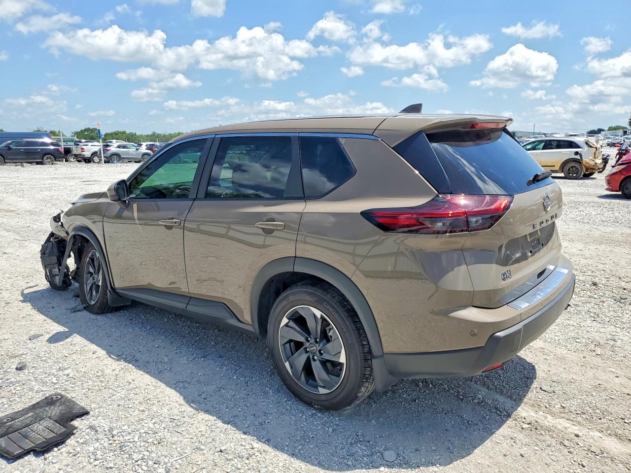 2025 Nissan Rogue Sv - Image 2