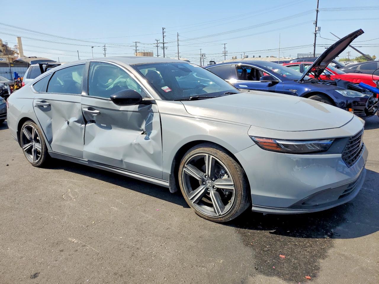 2023 Honda Accord Hybrid Sport - Image 4