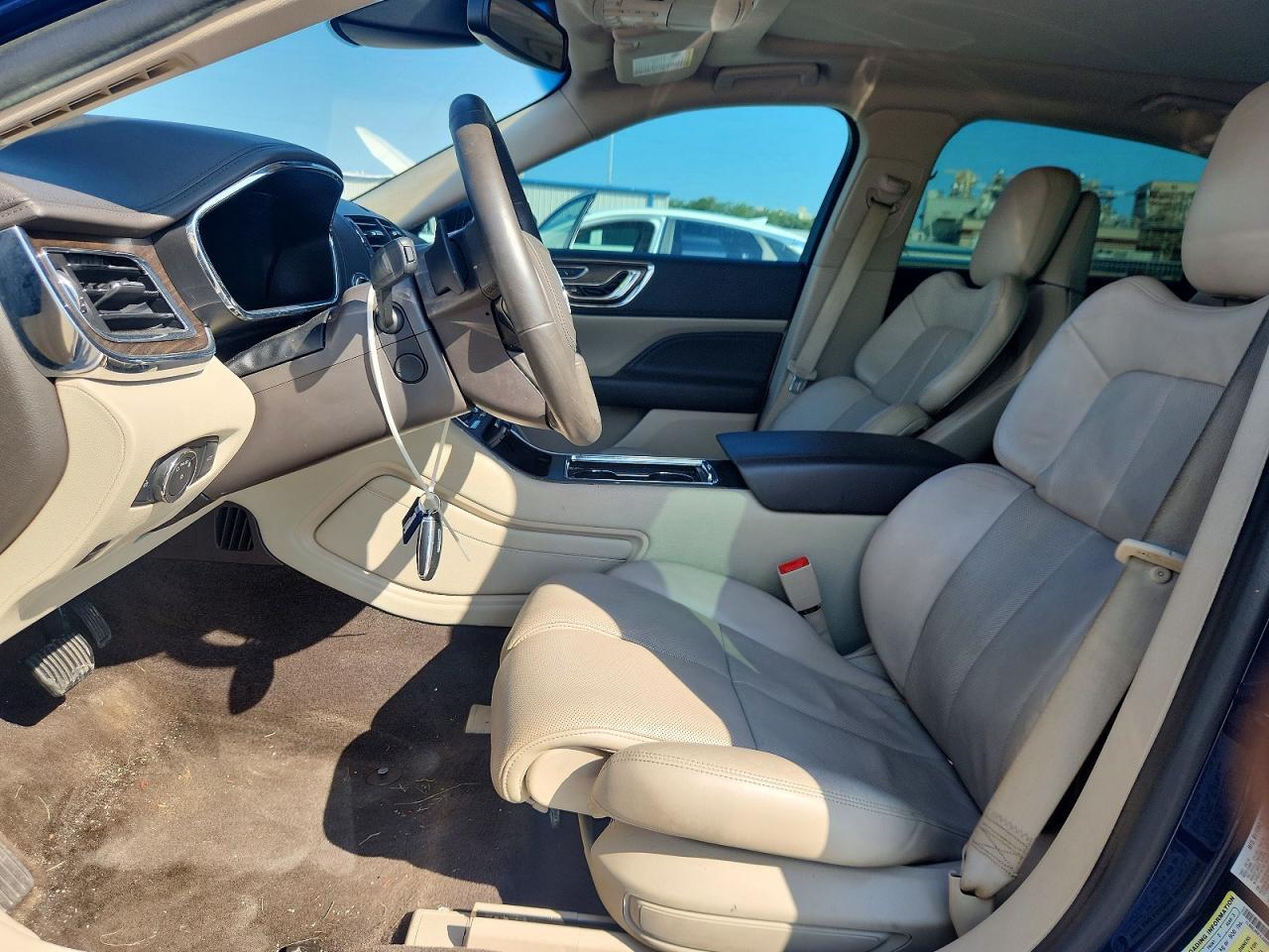 2018 Lincoln Continental Reserve - Фото 7