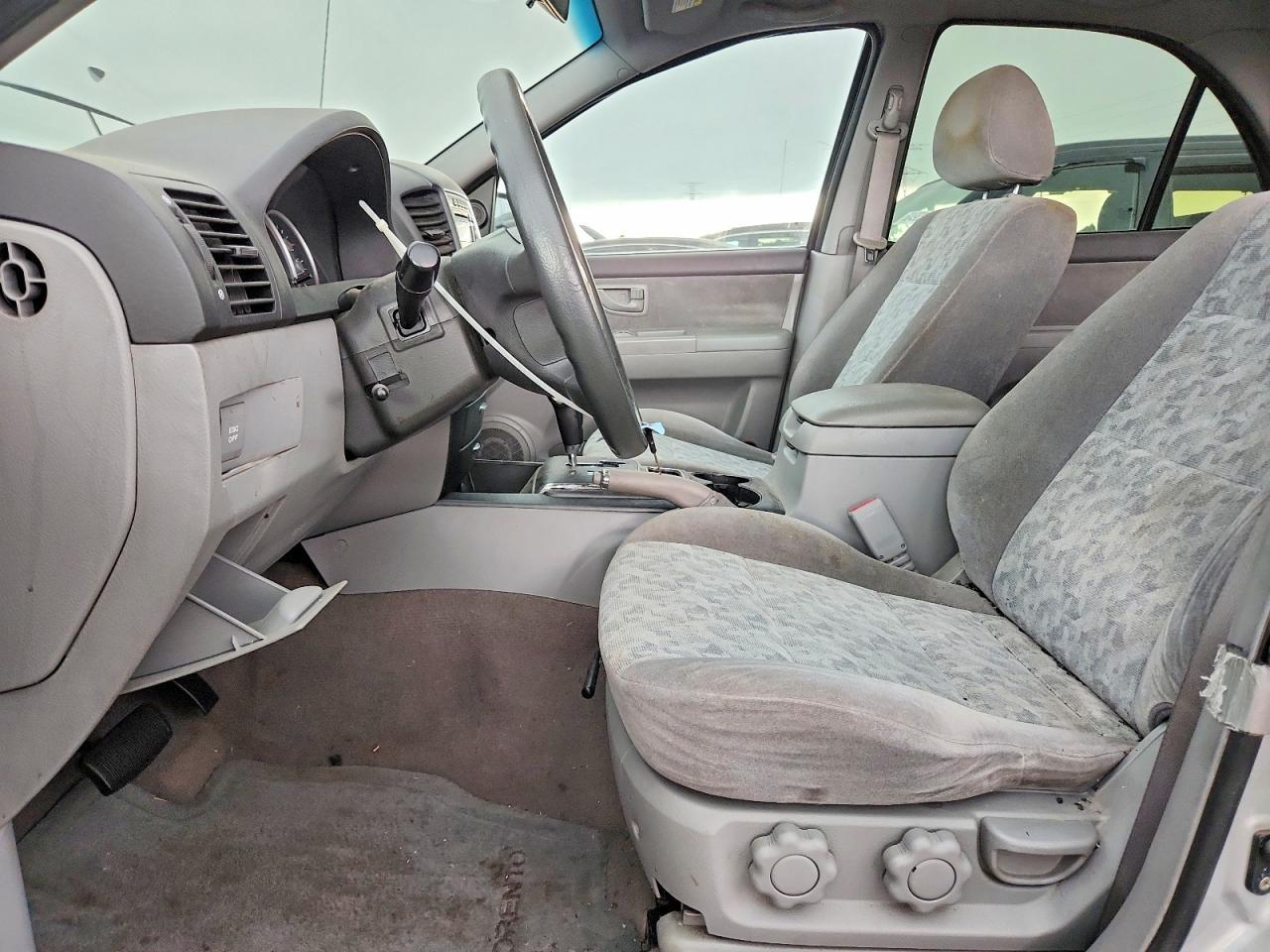 2008 Kia Sorento Base - Image 7