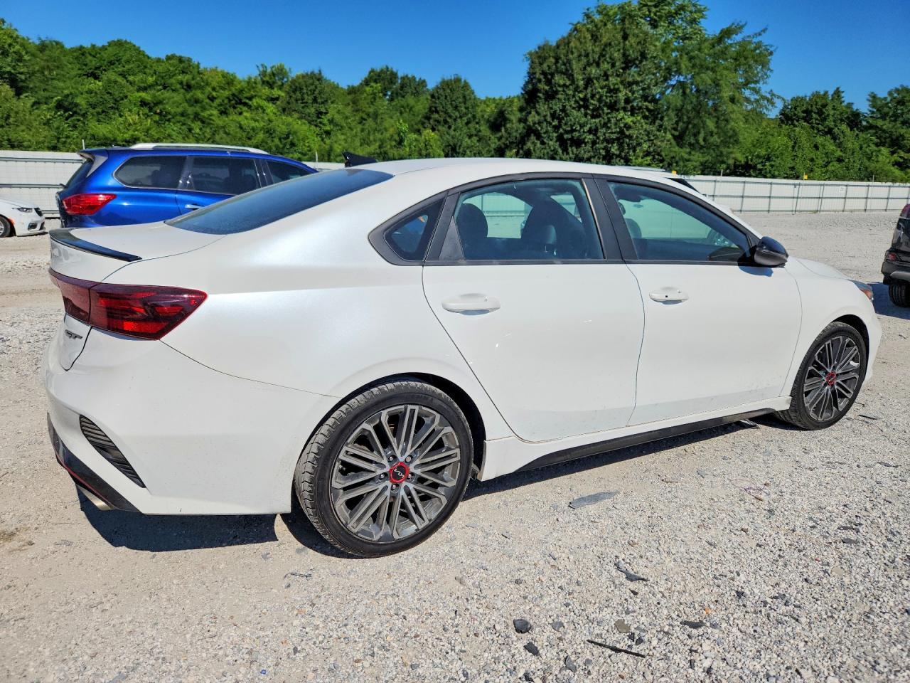 2022 Kia Forte Gt - Фото 3