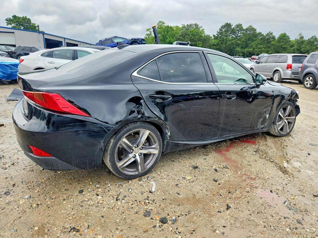 2017 Lexus Is 200T - Фото 3