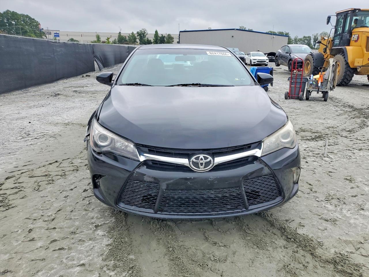 2017 Toyota Camry Se - Фото 5