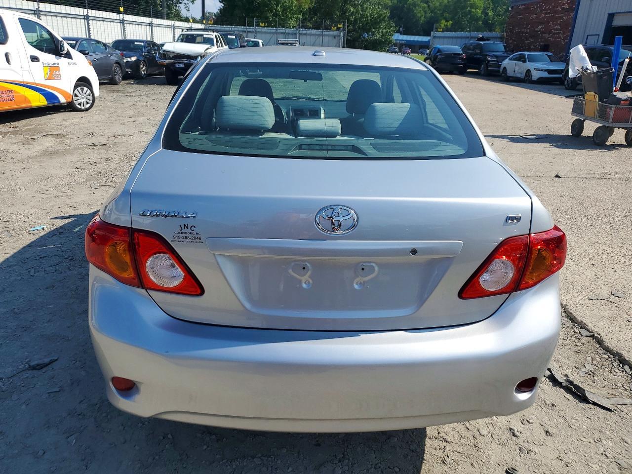 2010 Toyota Corolla Le - Фото 6