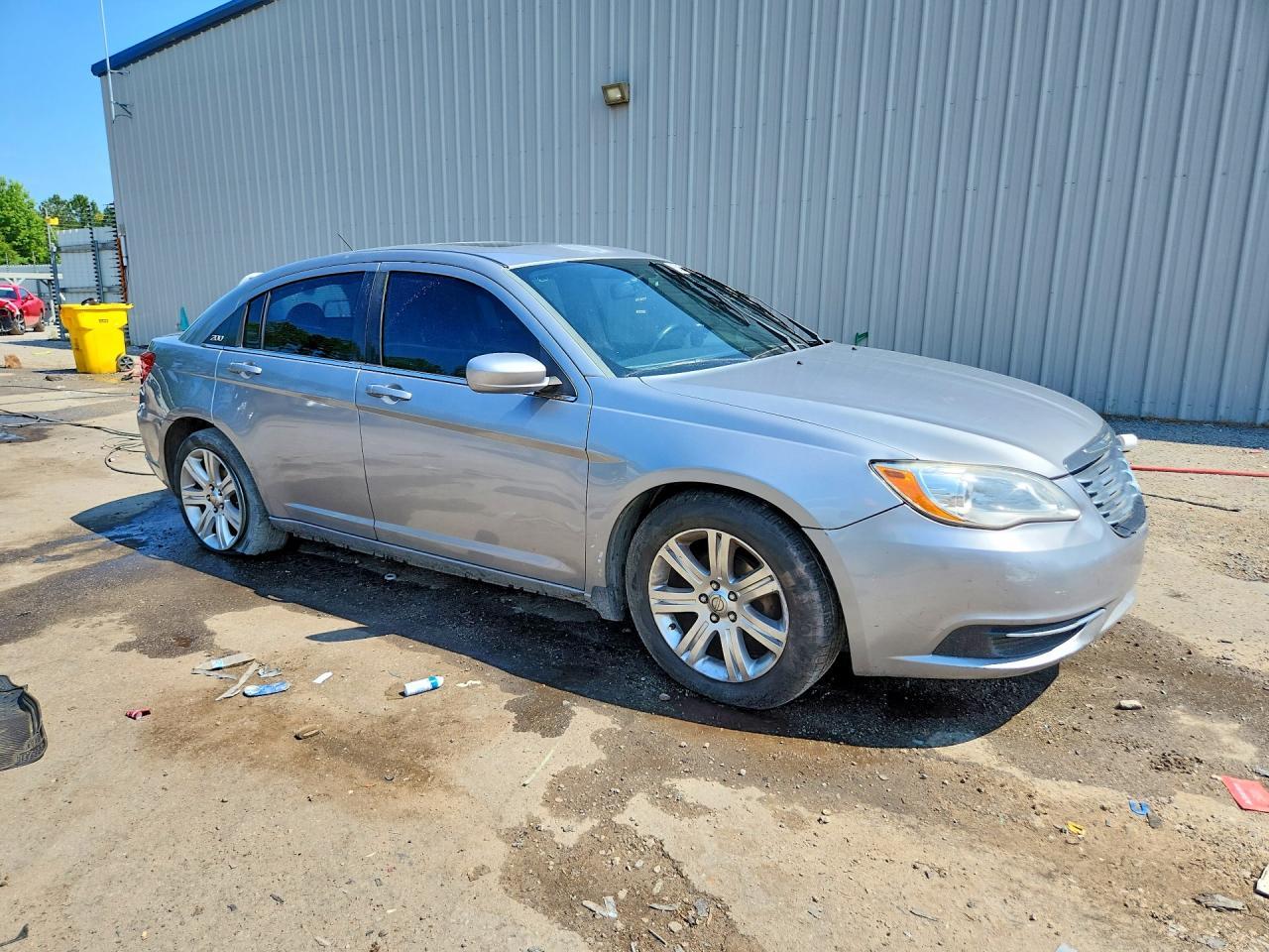 2013 Chrysler 200 Touring - Image 4