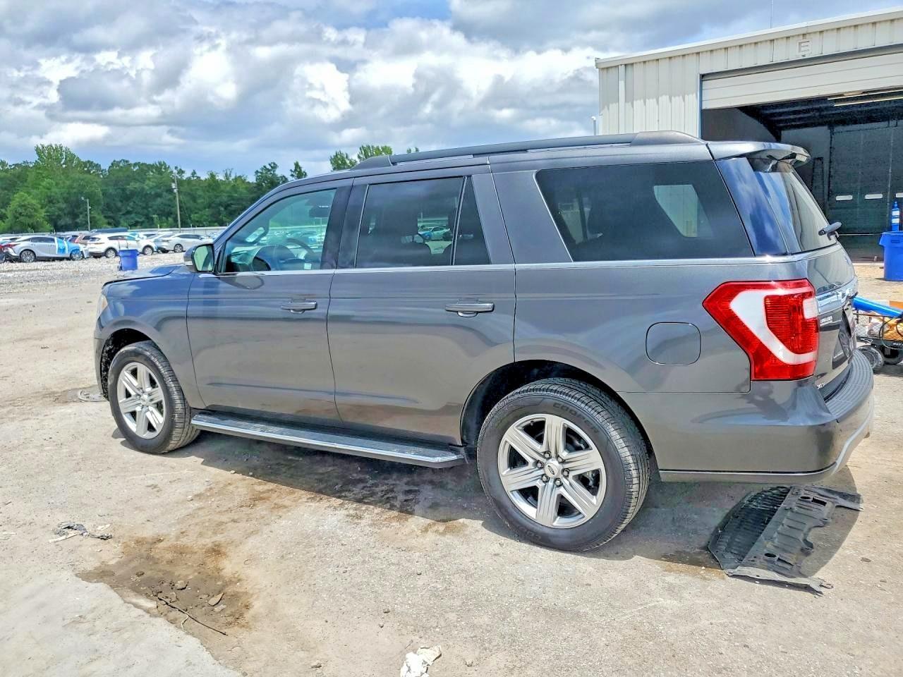 2018 Ford Expedition Xlt - Фото 2
