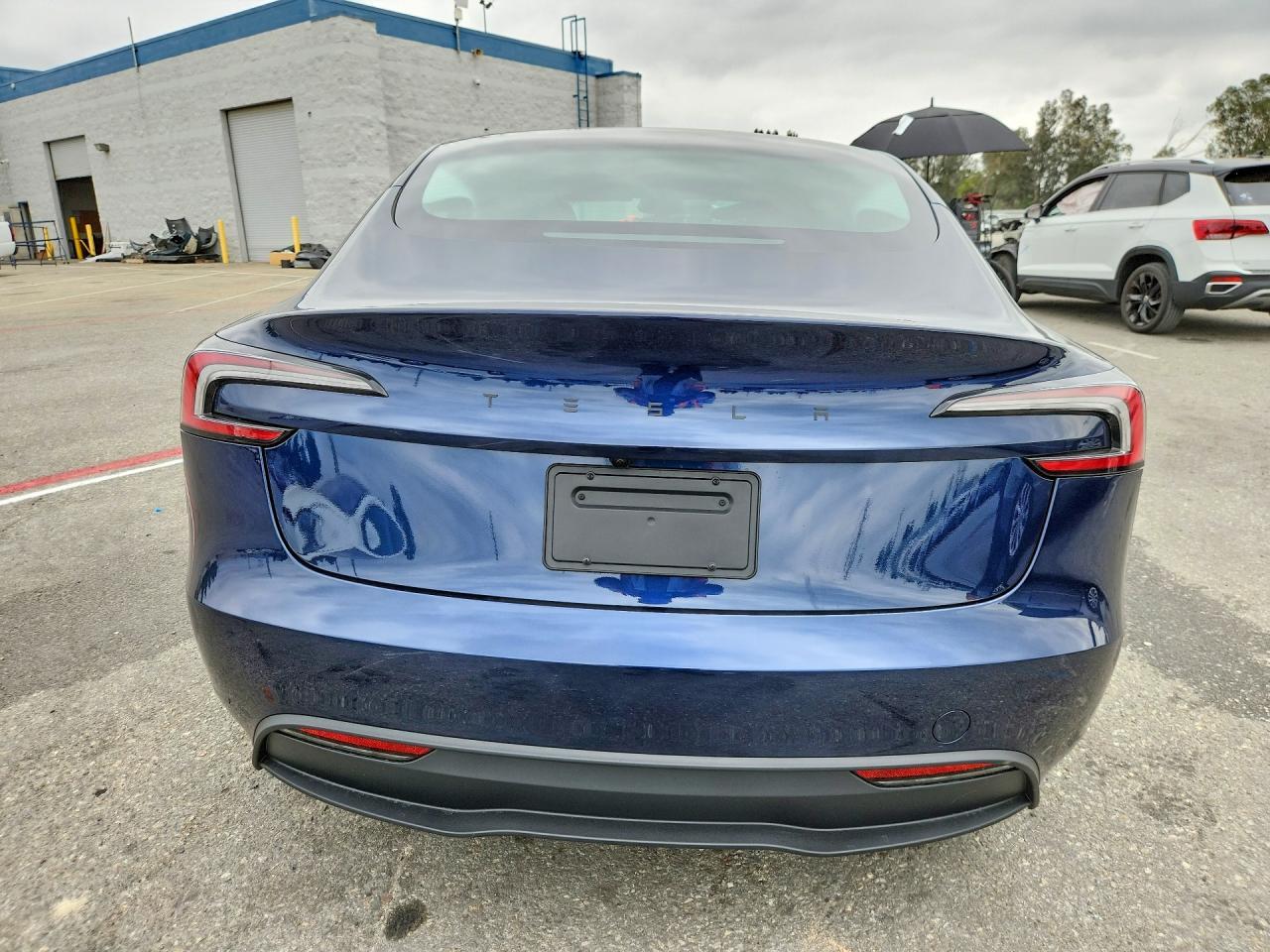 2026 Tesla Model 3 - Фото 6