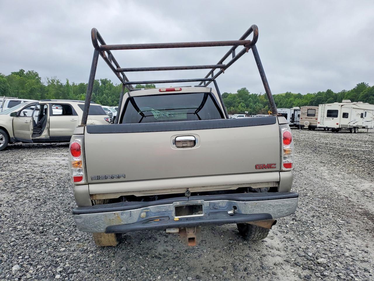 2001 GMC Sierra K2500 Heavy Duty - Image 6