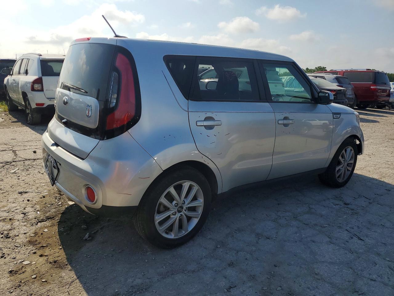 2017 Kia Soul + - Image 3