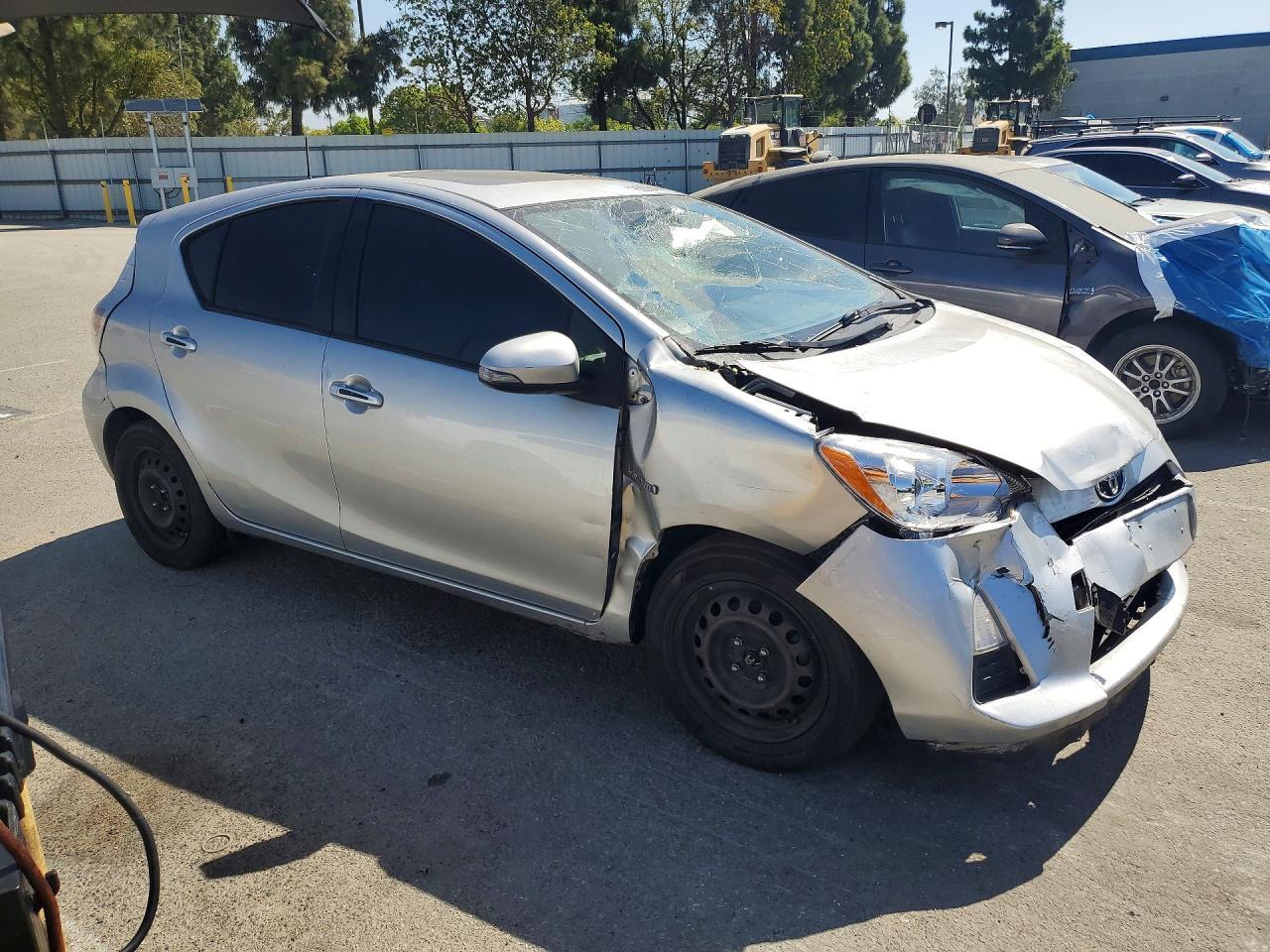 2012 Toyota Prius C Three - Фото 4