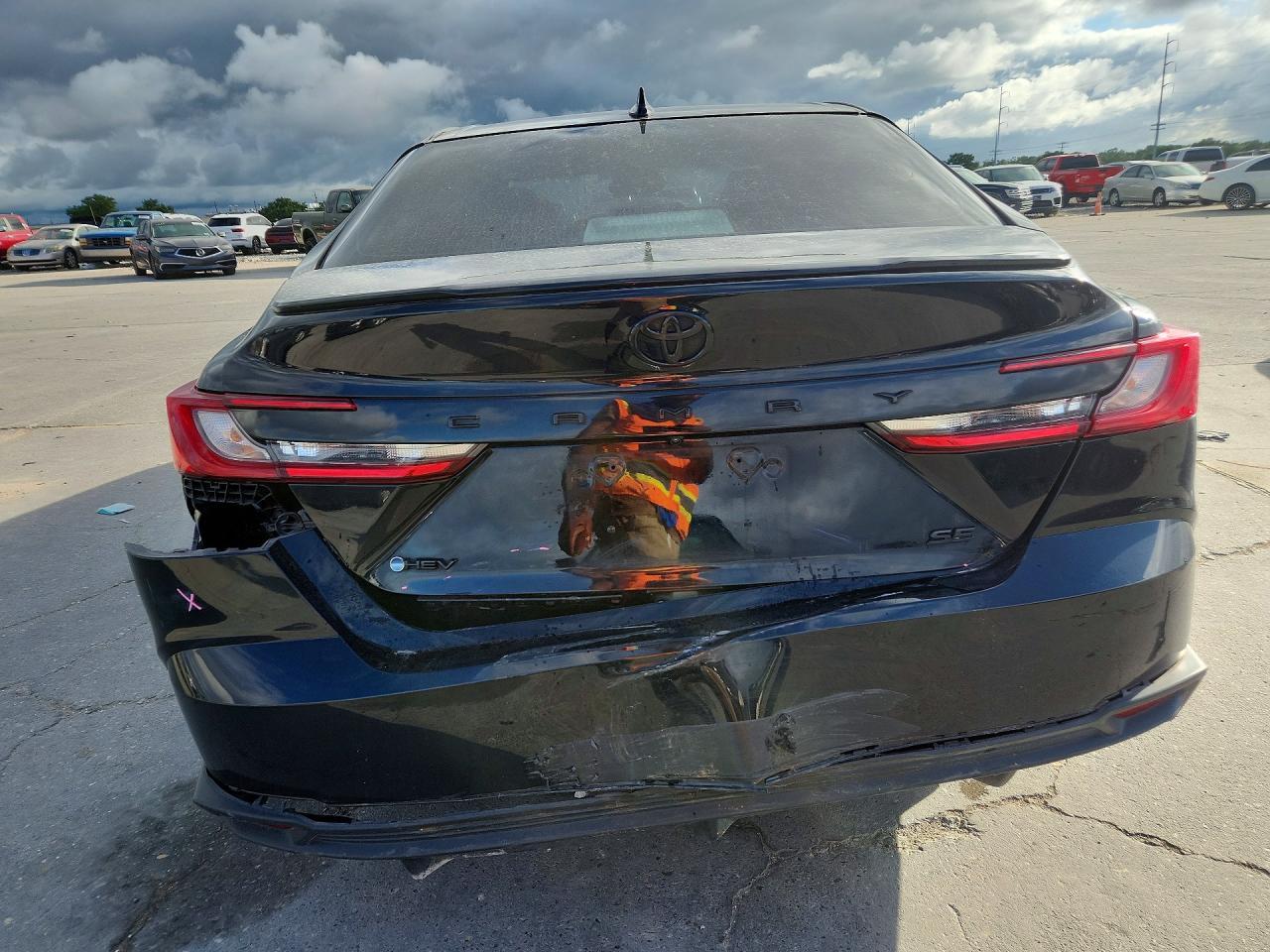 2025 Toyota Camry Se - Фото 6