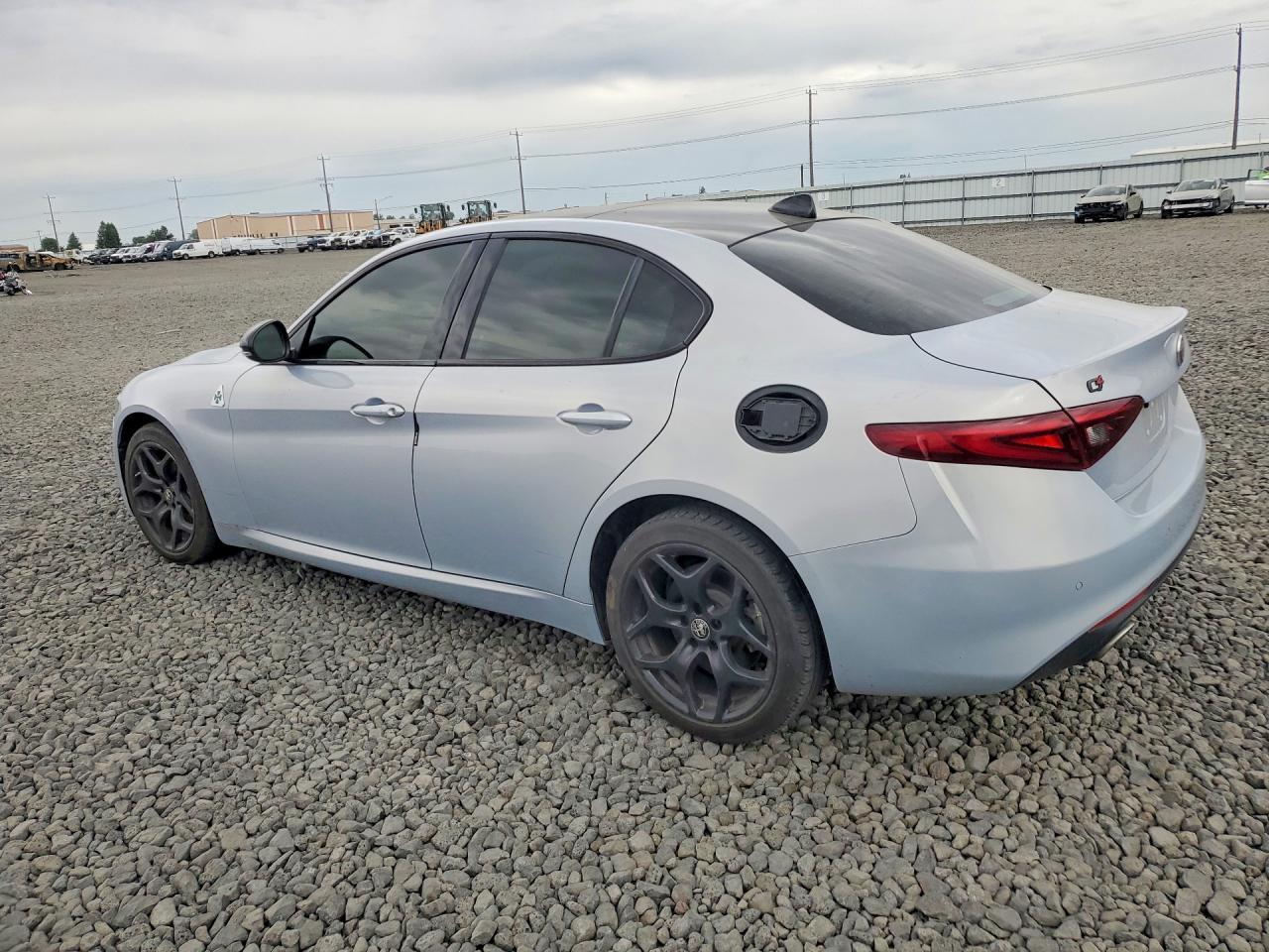 2021 Alfa Romeo Giulia Sport - Фото 2