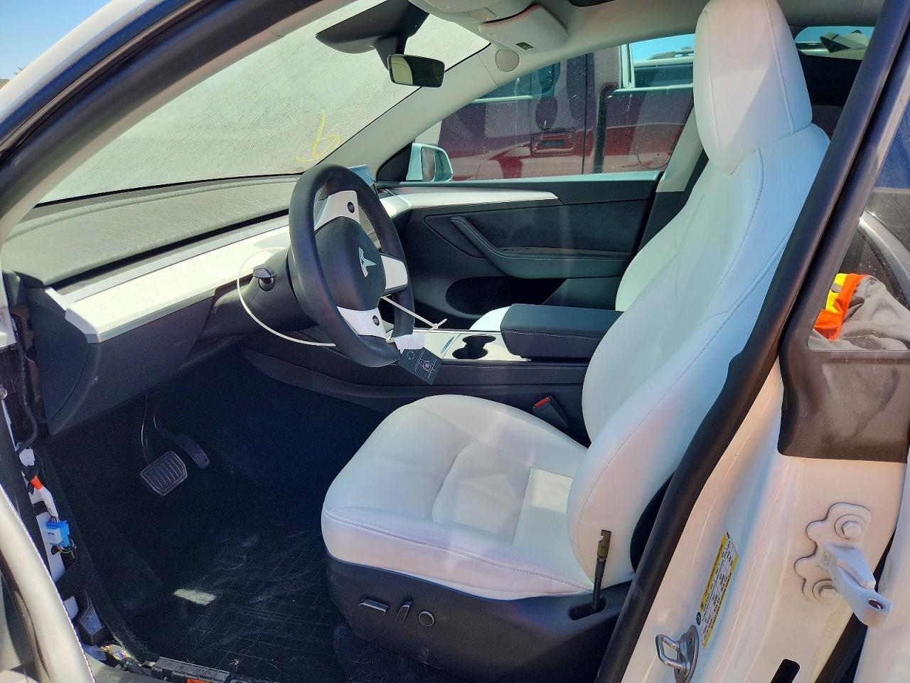 2023 Tesla Model Y - Фото 7
