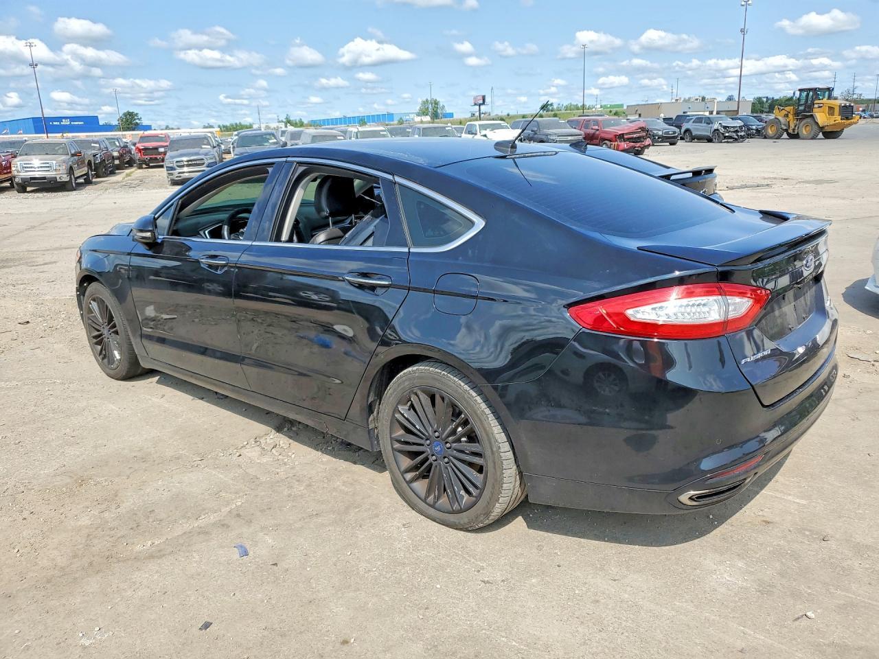2016 Ford Fusion Titanium - Image 2