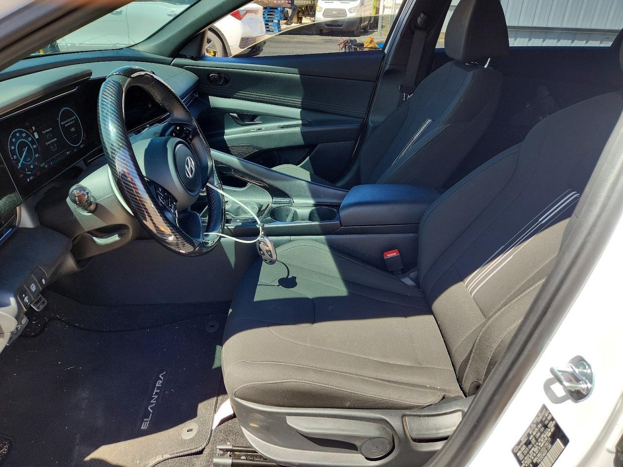 2025 Hyundai Elantra Hybrid Sel Sport - Image 7