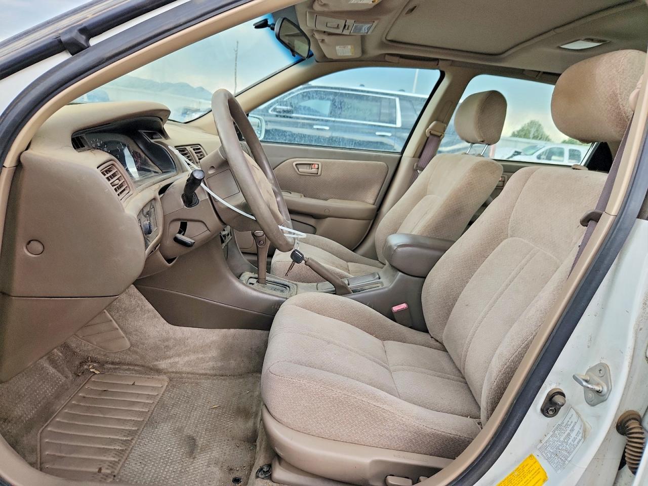 2000 Toyota Camry Le V6 - Image 7