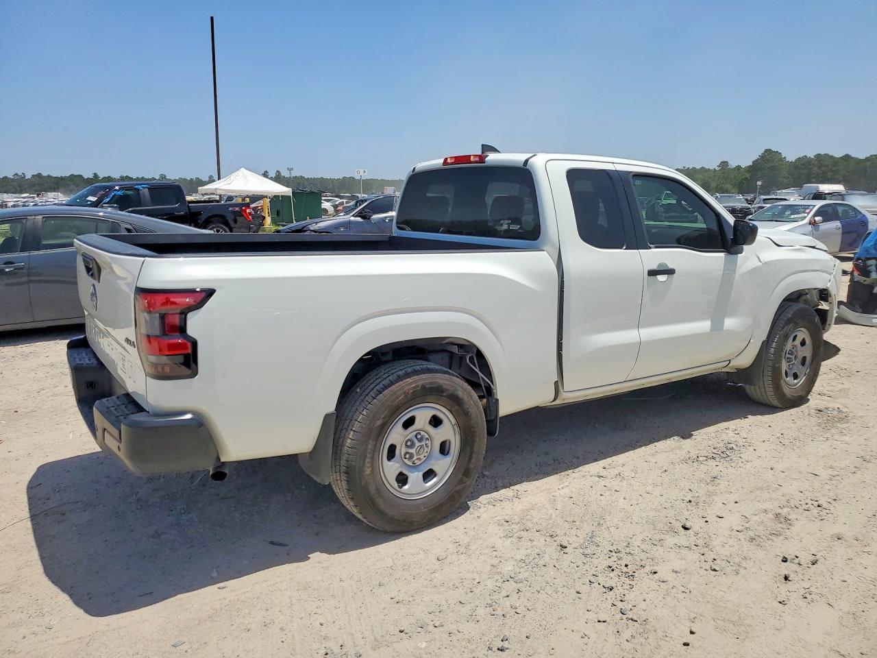 2024 Nissan Frontier S - Image 3