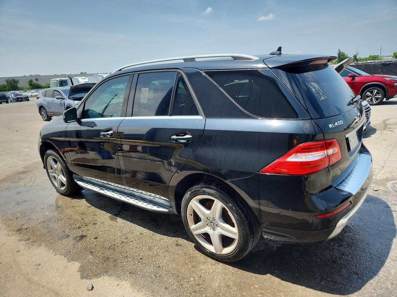 2015 Mercedes-Benz Ml 400 4Matic - Image 2