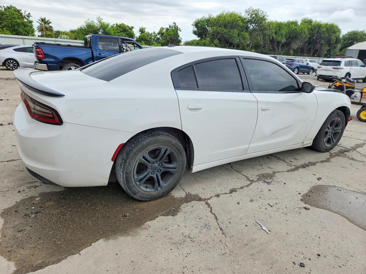 2021 Dodge Charger Sxt - Фото 3