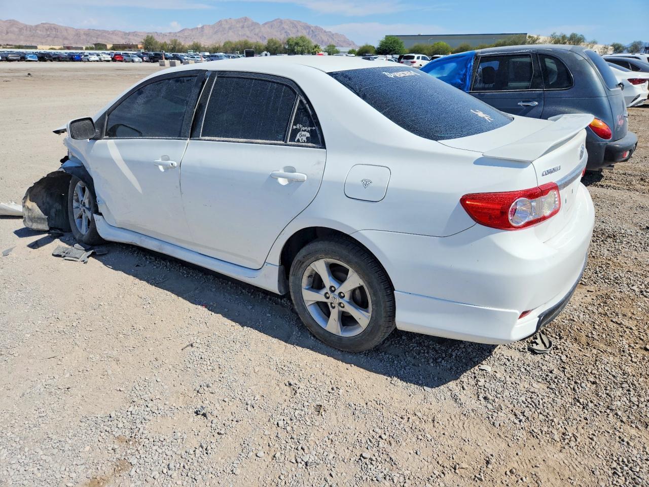 2011 Toyota Corolla S - Фото 2