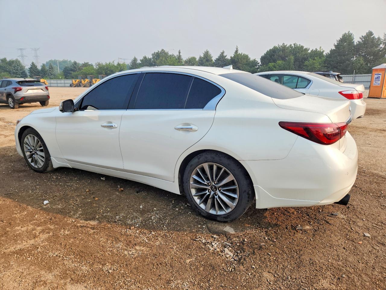 2021 Infiniti Q50 Luxe - Фото 2