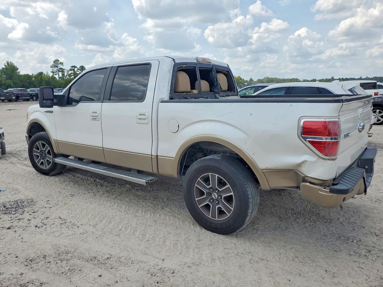 2011 Ford F150 Supercrew - Фото 2