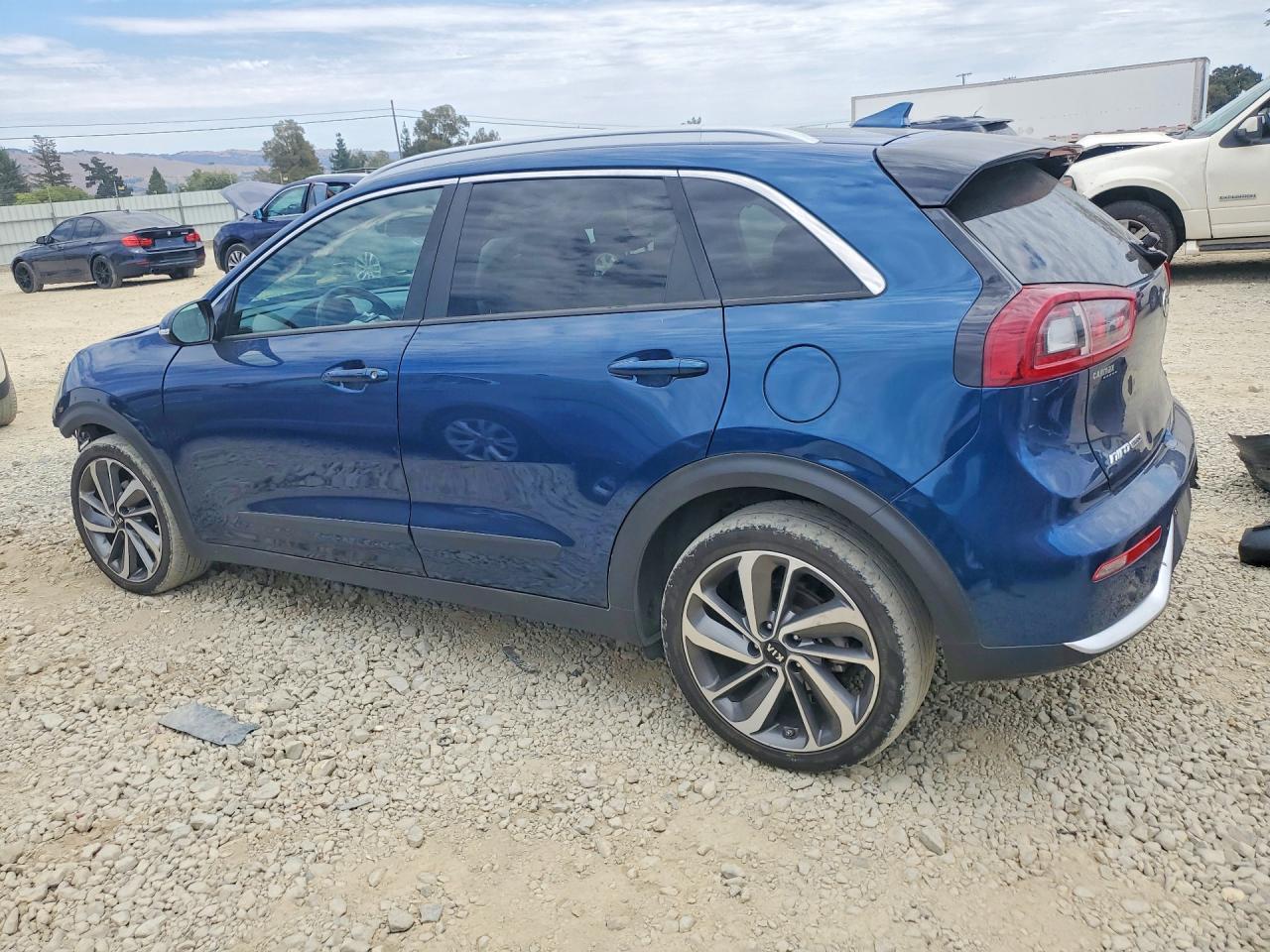 2019 Kia Niro Touring - Фото 2
