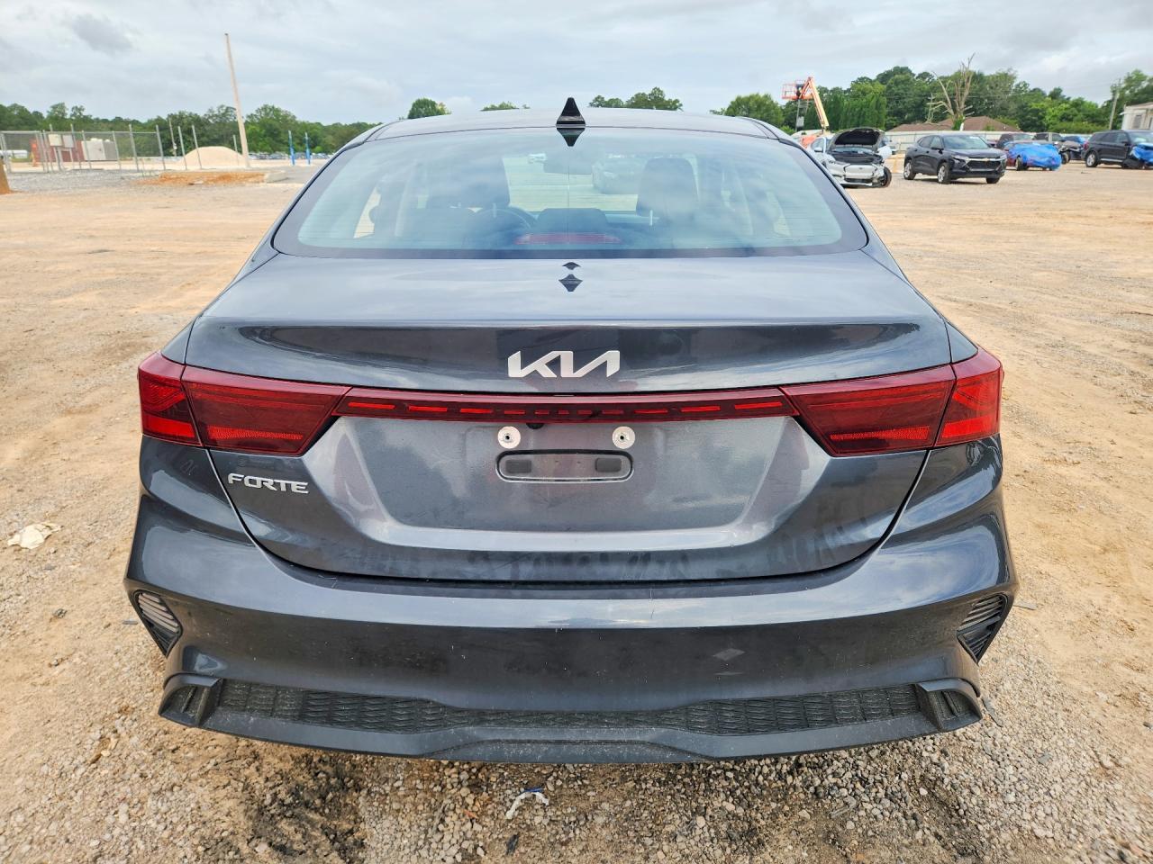 2023 Kia Forte Lxs - Image 6
