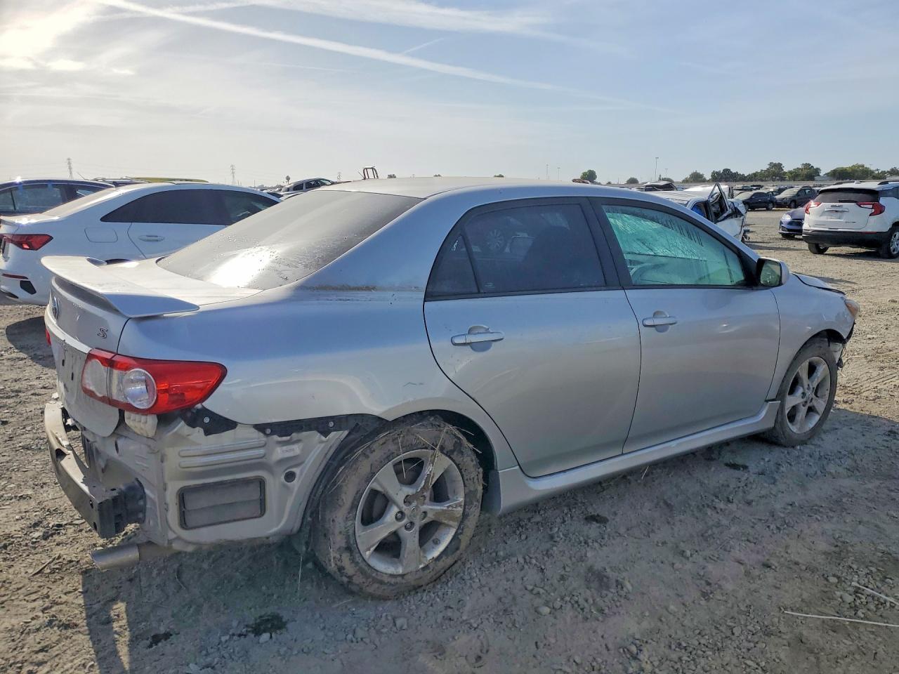 2013 Toyota Corolla S - Фото 3