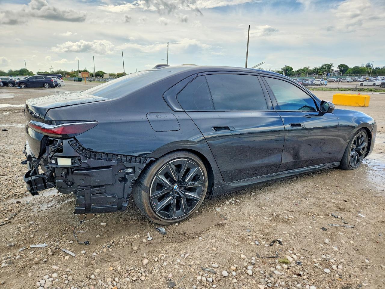 2024 BMW 740 I - Image 3