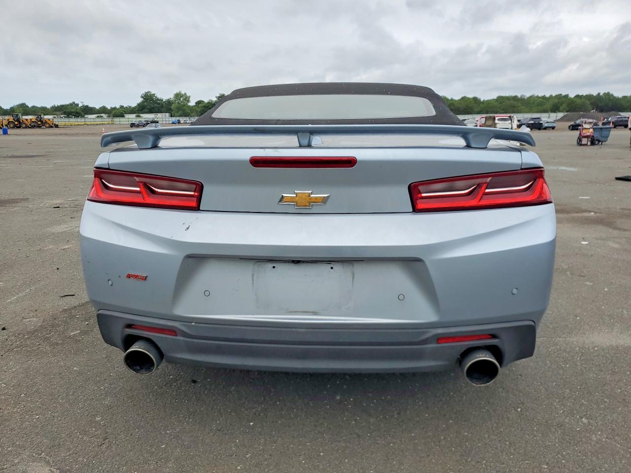2018 Chevrolet Camaro Lt - Image 6