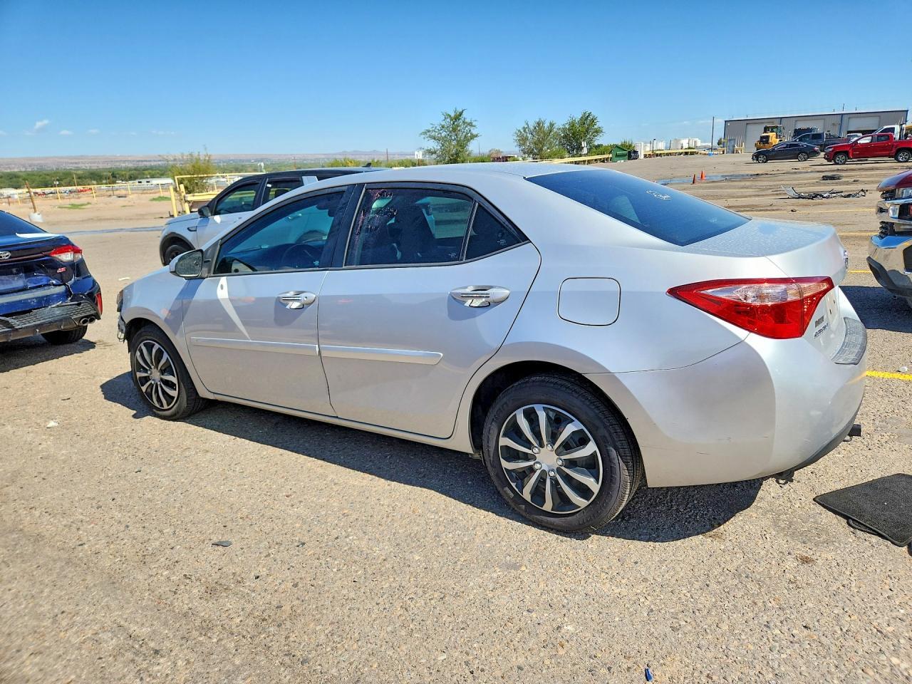 2017 Toyota Corolla Le - Фото 2