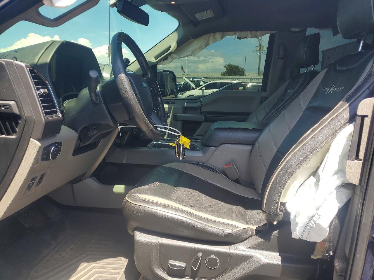 2018 Ford F150 Super Cab - Фото 7