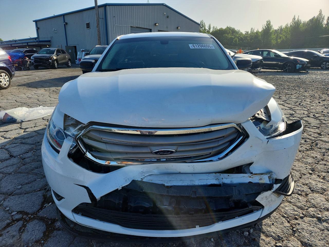 2019 Ford Taurus Se - Фото 5