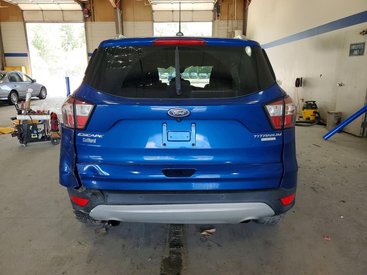2017 Ford Escape Titanium - Фото 6