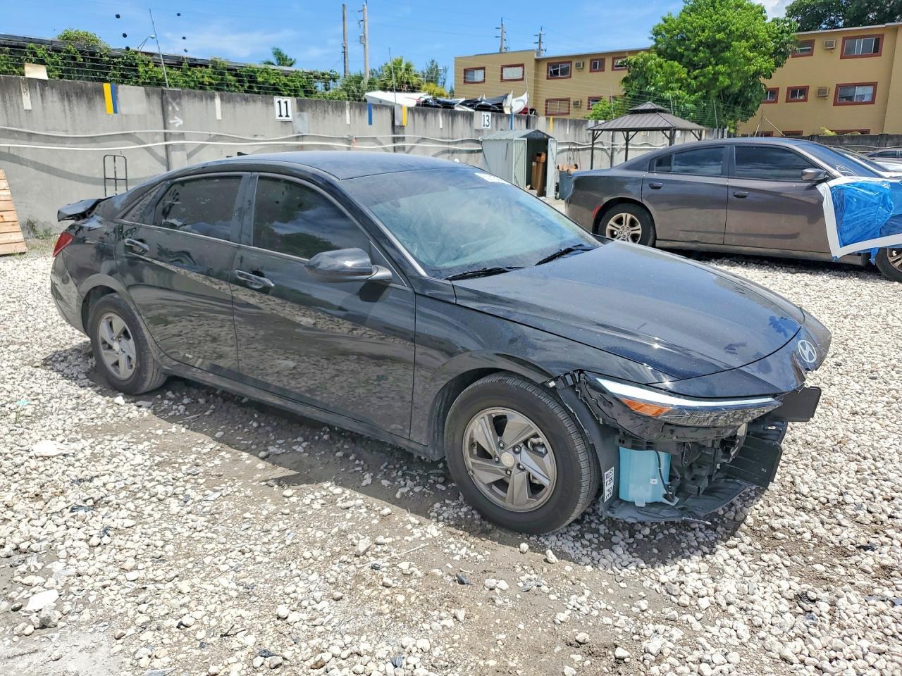 2025 Hyundai Elantra Se - Фото 4