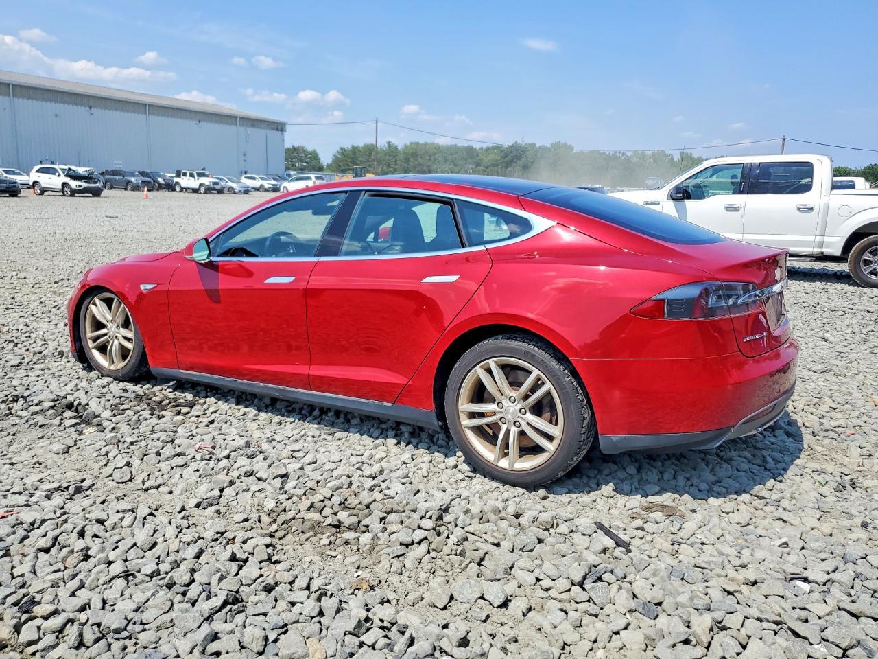 2015 Tesla Model S 85D - Фото 2