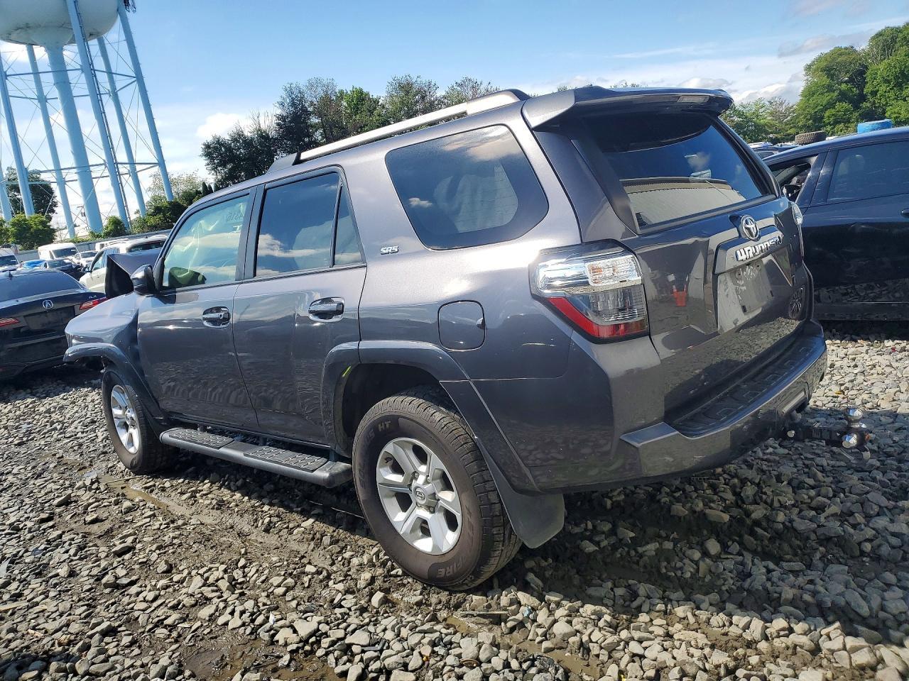 2021 Toyota 4Runner Sr5 - Фото 2