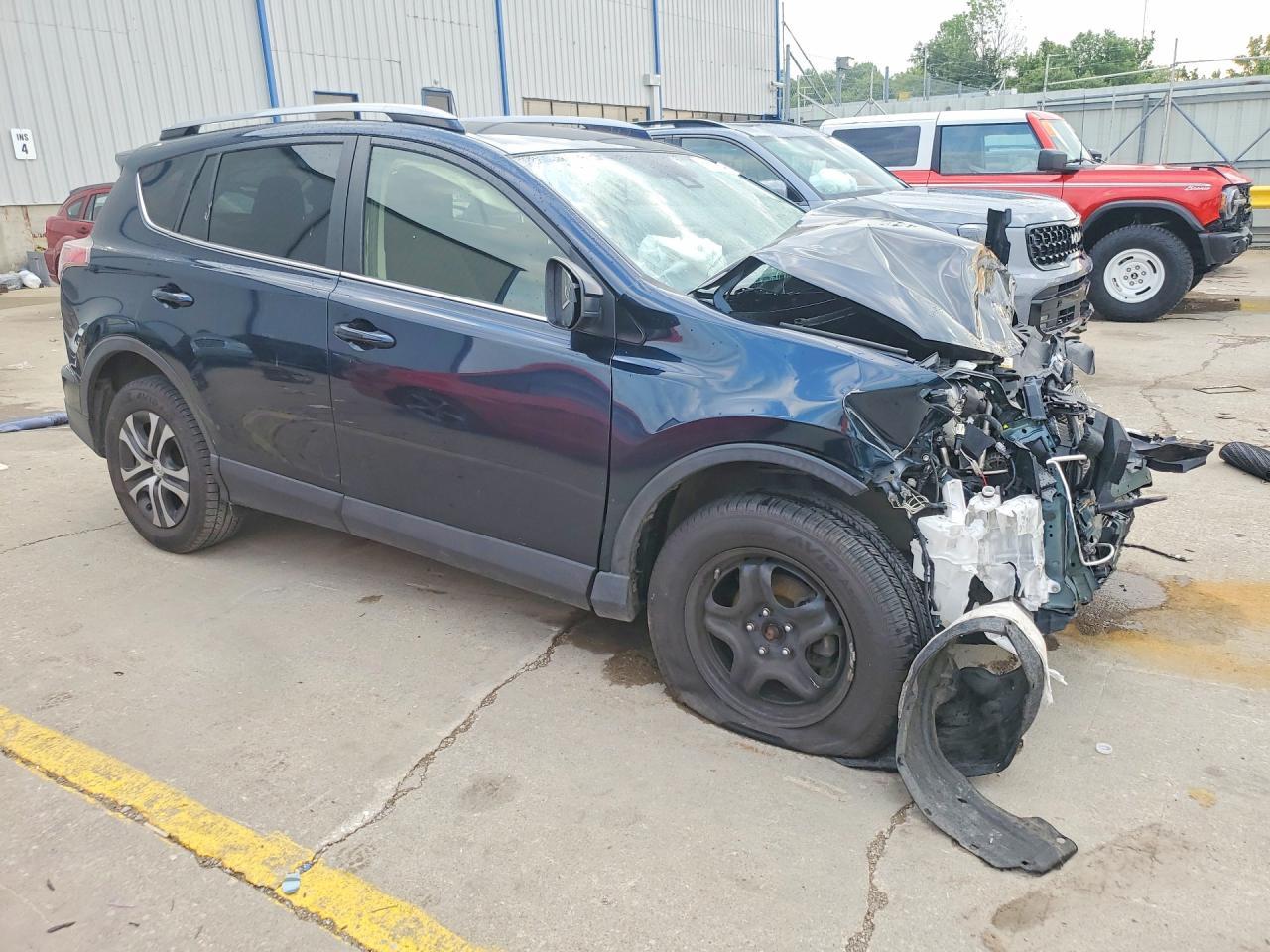 2018 Toyota Rav4 Le - Фото 4