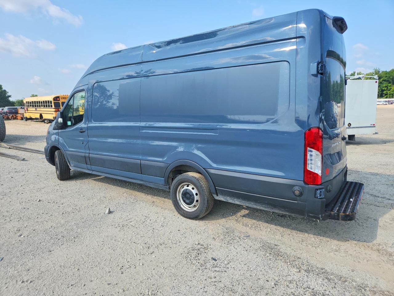 2020 Ford Transit 250 Delivery Van - Фото 2