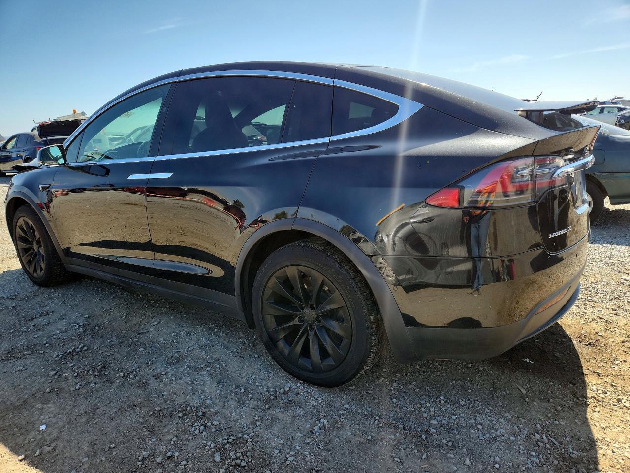 2017 Tesla Model X - Фото 2