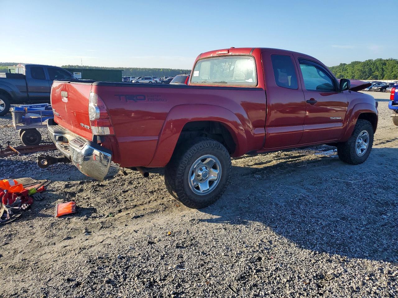 2010 Toyota Tacoma Deluxe - Фото 3