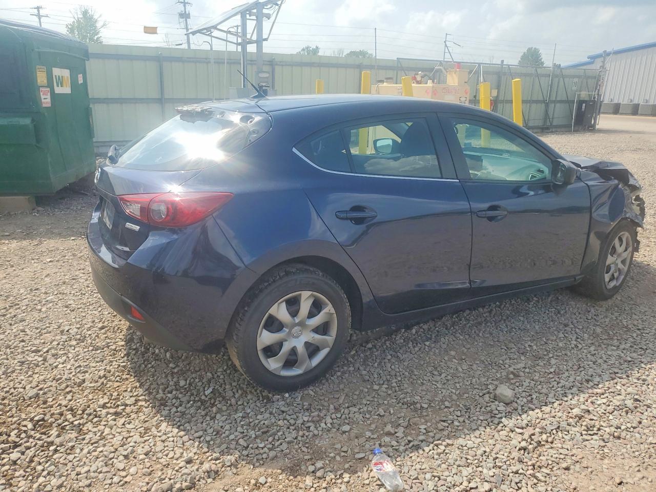 2014 Mazda 3 Sport - Image 3
