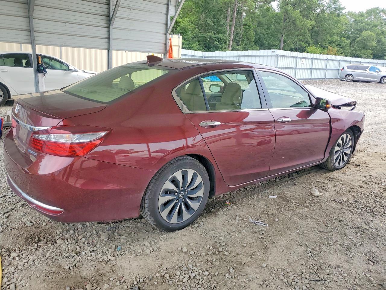 2017 Honda Accord Hybrid Exl - Image 3