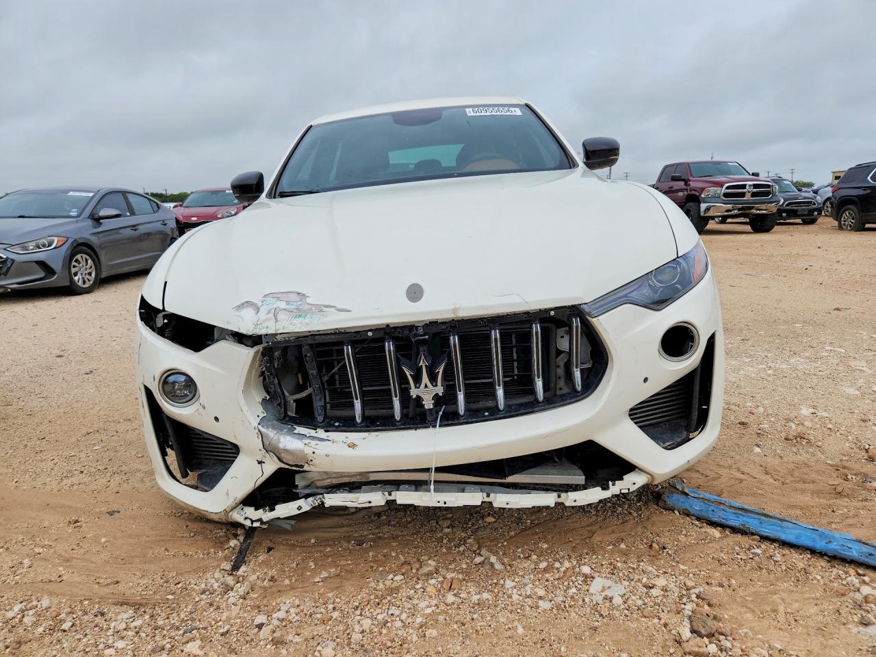 2021 Maserati Levante S - Фото 5